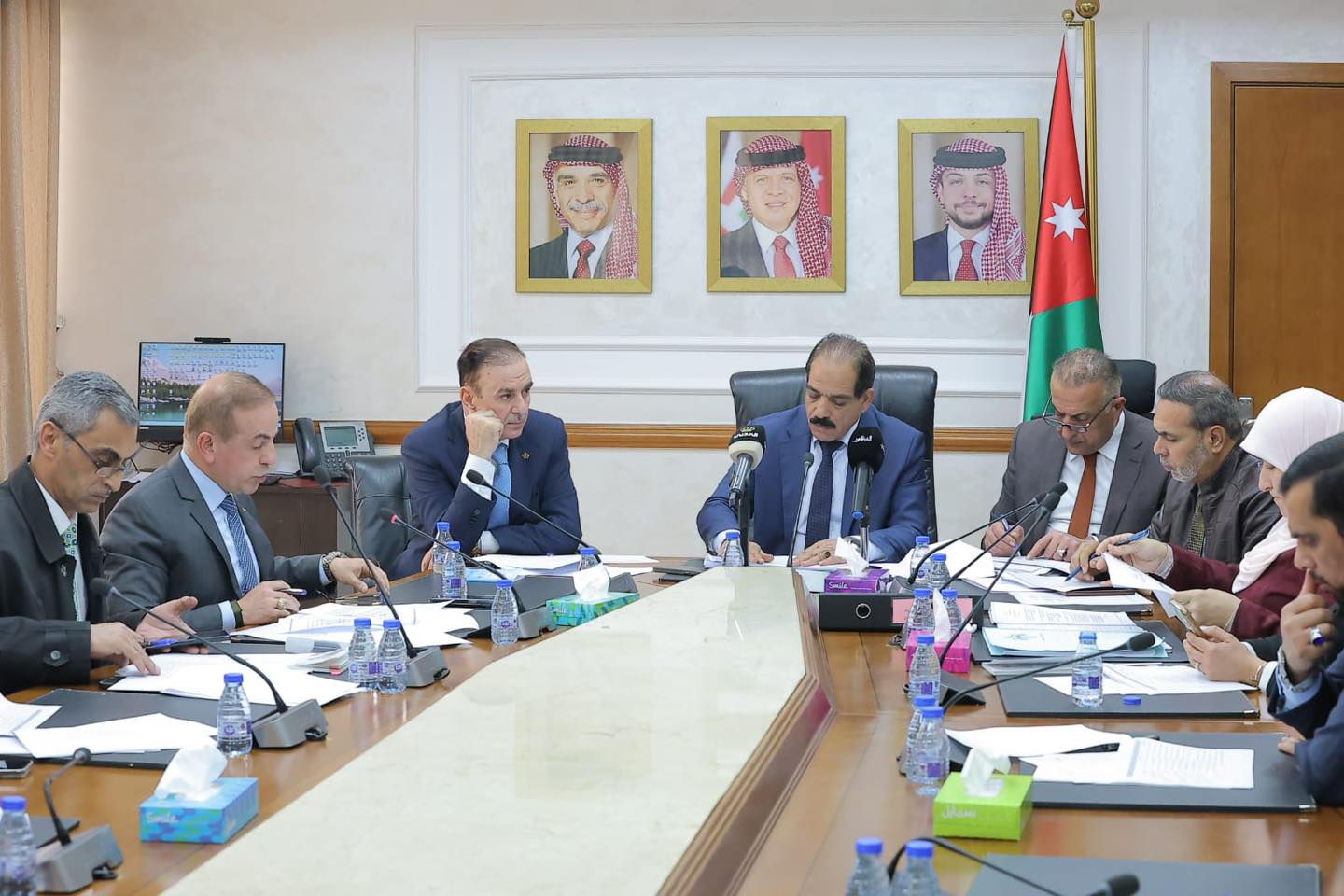 اللجنة_القانونية